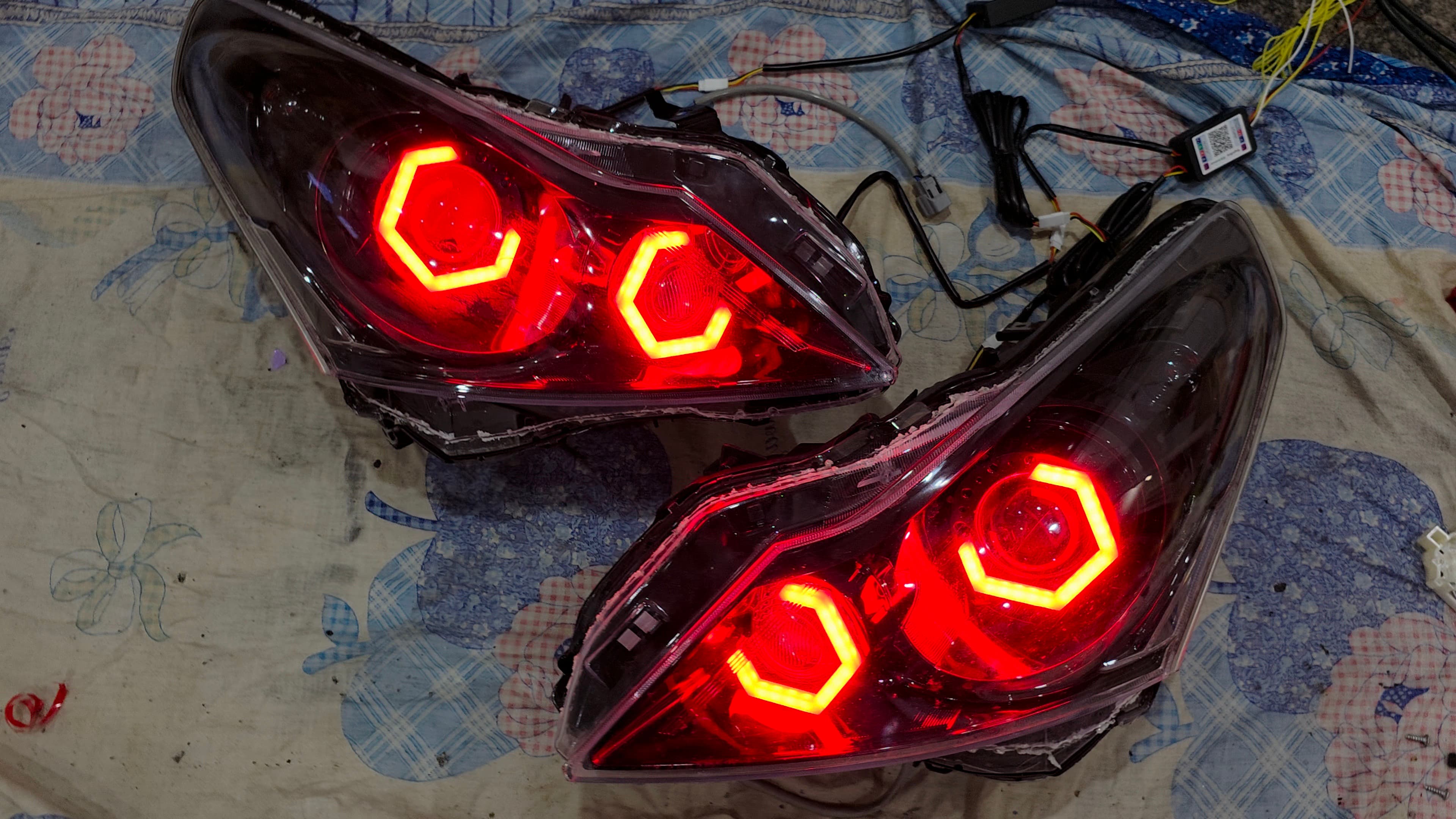 Infiniti G37/G35 Sedan/Coupe Custom Hex Halo Headlights